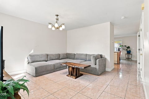Tiny photo for 830 Park Street, Ashland, OR 97520 (MLS # 220226785)