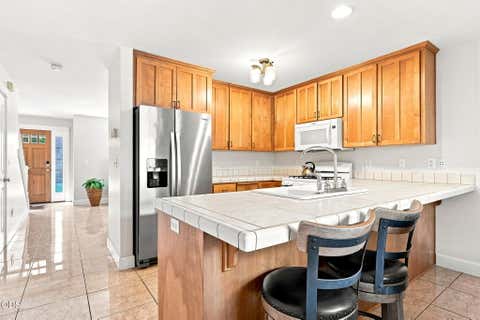 Tiny photo for 830 Park Street, Ashland, OR 97520 (MLS # 220226785)