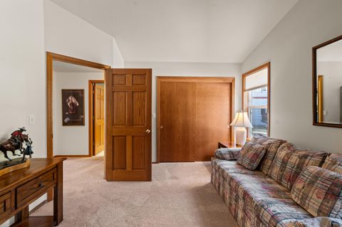 Tiny photo for 9302 Yank Gulch Road, Talent, OR 97540 (MLS # 220219940)