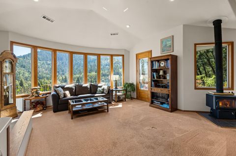 Tiny photo for 9302 Yank Gulch Road, Talent, OR 97540 (MLS # 220219940)