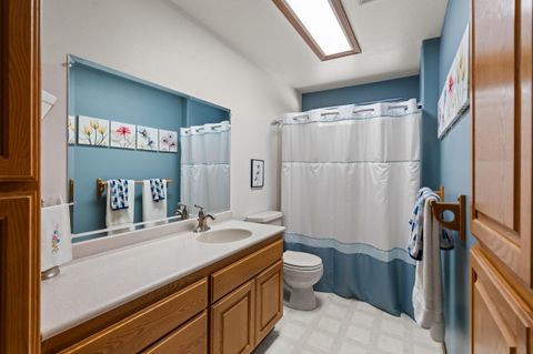 Tiny photo for 9302 Yank Gulch Road, Talent, OR 97540 (MLS # 220219940)