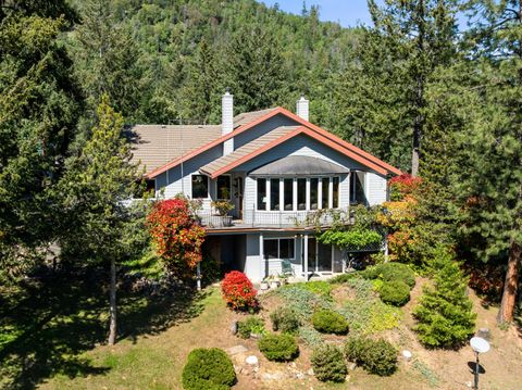 Photo of 9302 Yank Gulch Road, Talent, OR 97540 (MLS # 220219940)