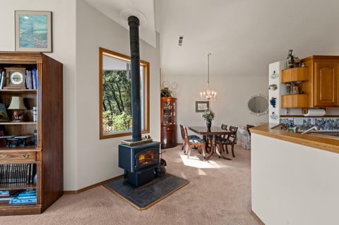 Tiny photo for 9302 Yank Gulch Road, Talent, OR 97540 (MLS # 220219940)