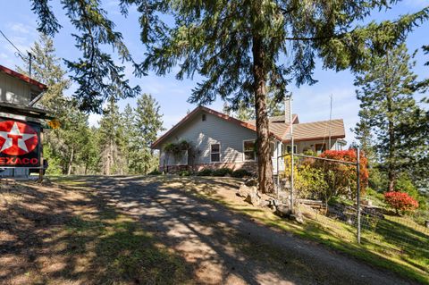 Tiny photo for 9302 Yank Gulch Road, Talent, OR 97540 (MLS # 220219940)