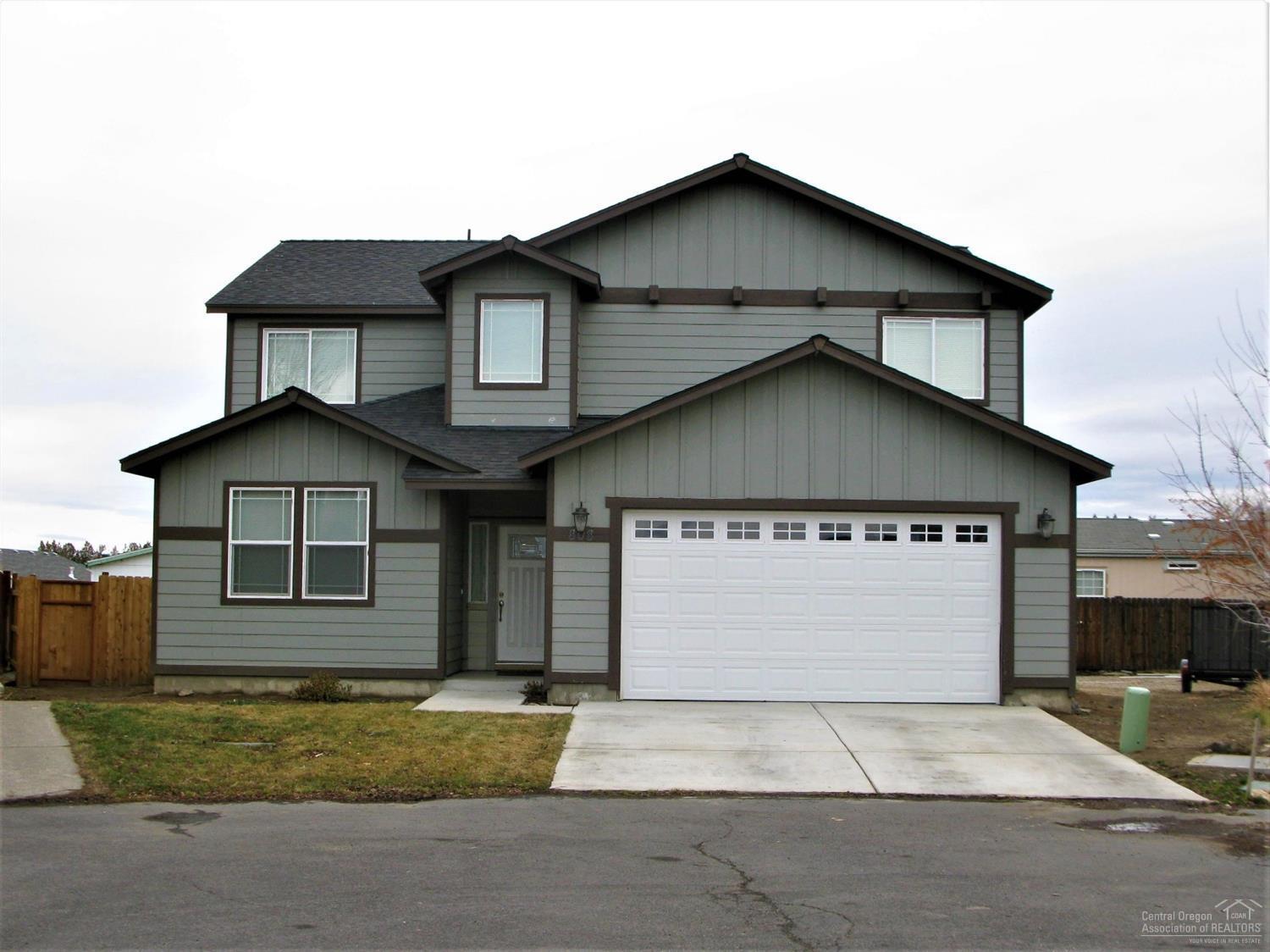 Ni Lah Sha Village - Residential