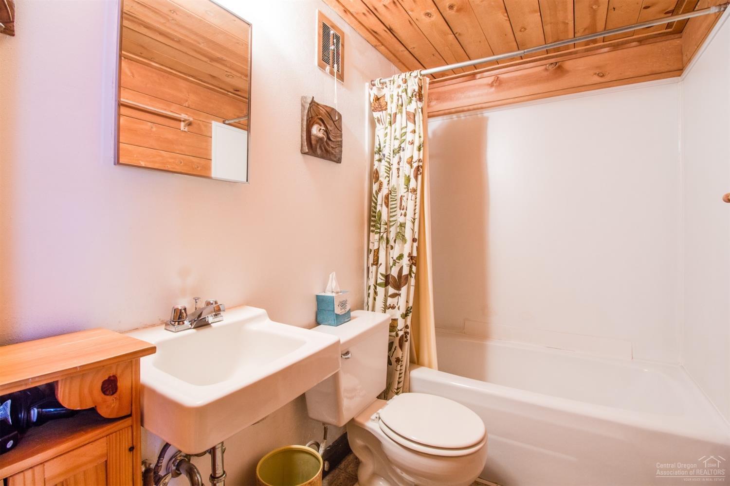 Cluster Court - Residential