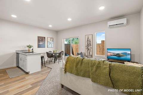 Tiny photo for 2024 Sunset Drive #5, Medford, OR 97501 (MLS # 220220132)