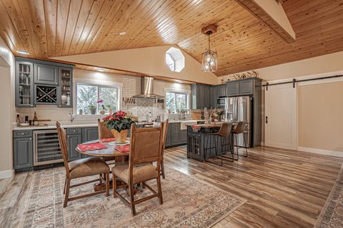 Tiny photo for 1027 Chevney Way, Shady Cove, OR 97539 (MLS # 220212809)