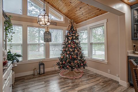 Tiny photo for 1027 Chevney Way, Shady Cove, OR 97539 (MLS # 220212809)