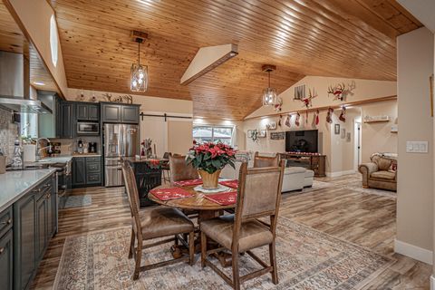 Tiny photo for 1027 Chevney Way, Shady Cove, OR 97539 (MLS # 220212809)