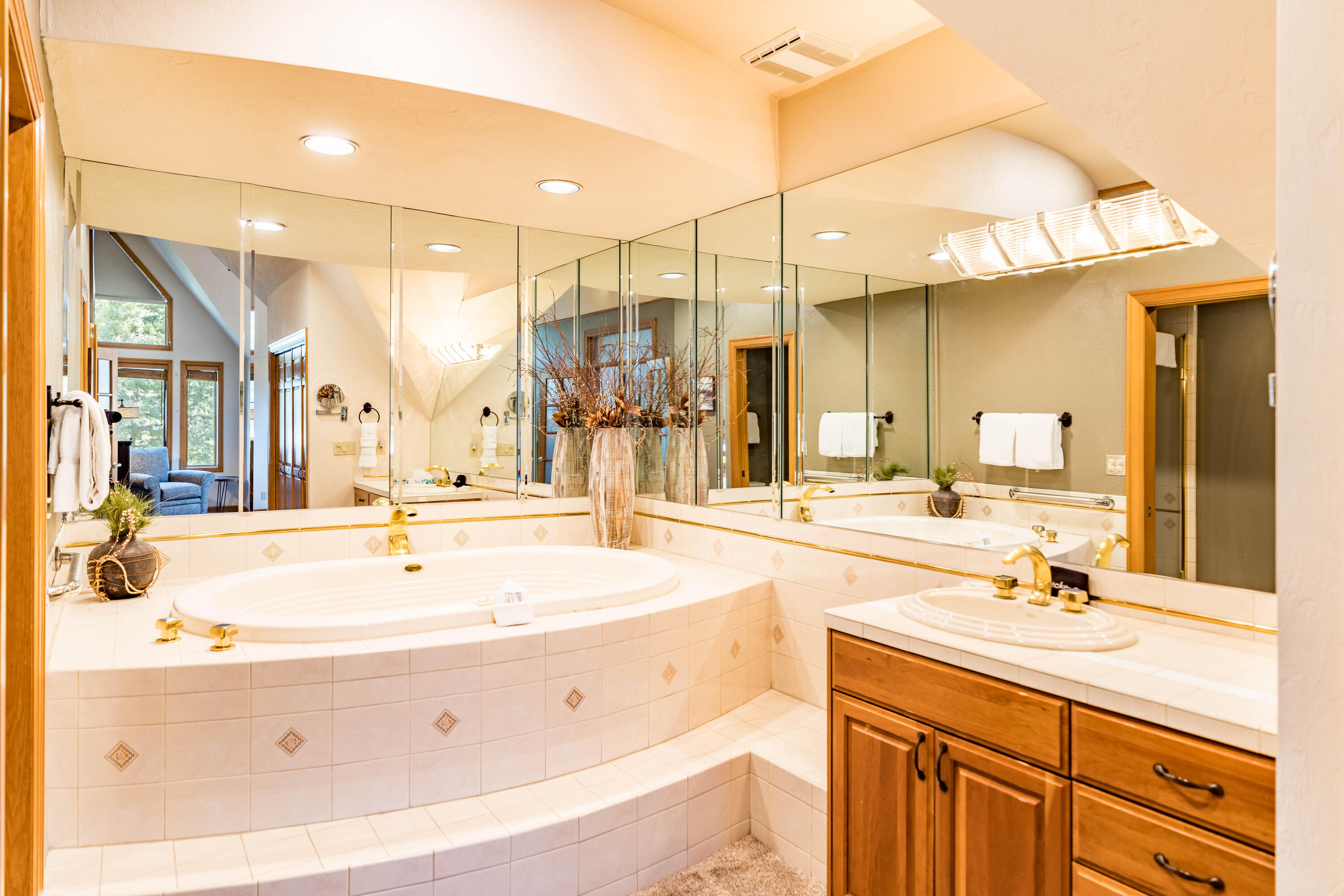 StoneTH - Residential