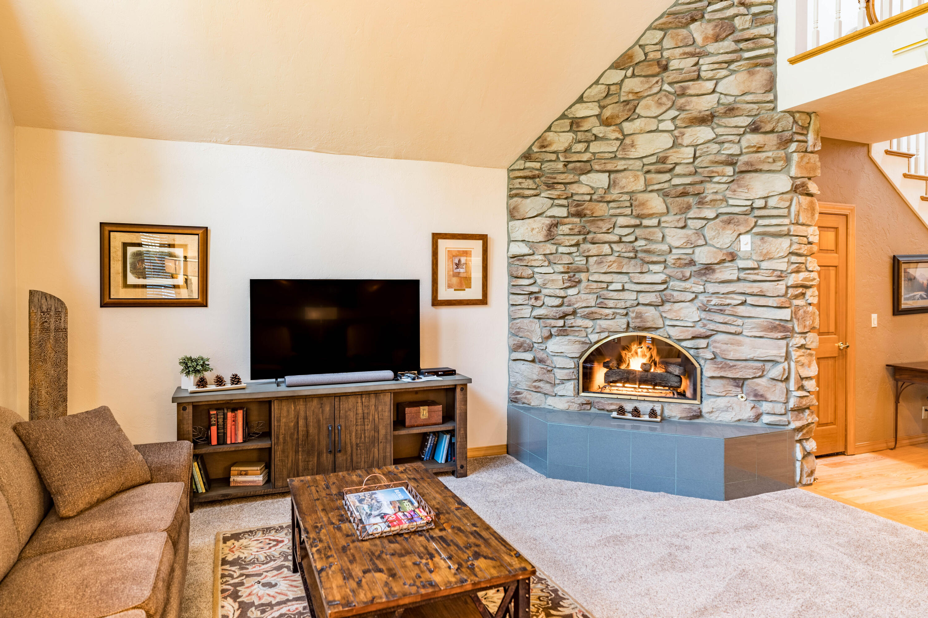 StoneTH - Residential