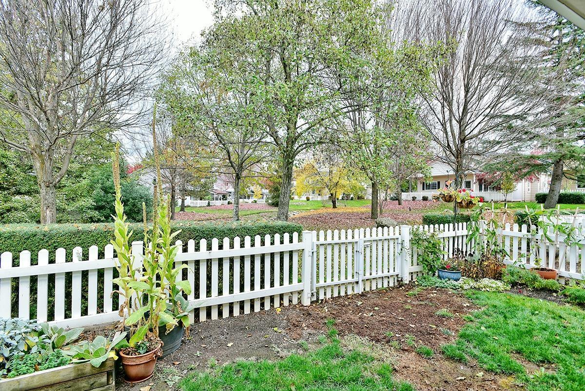 Meadowbrook Park - Residential