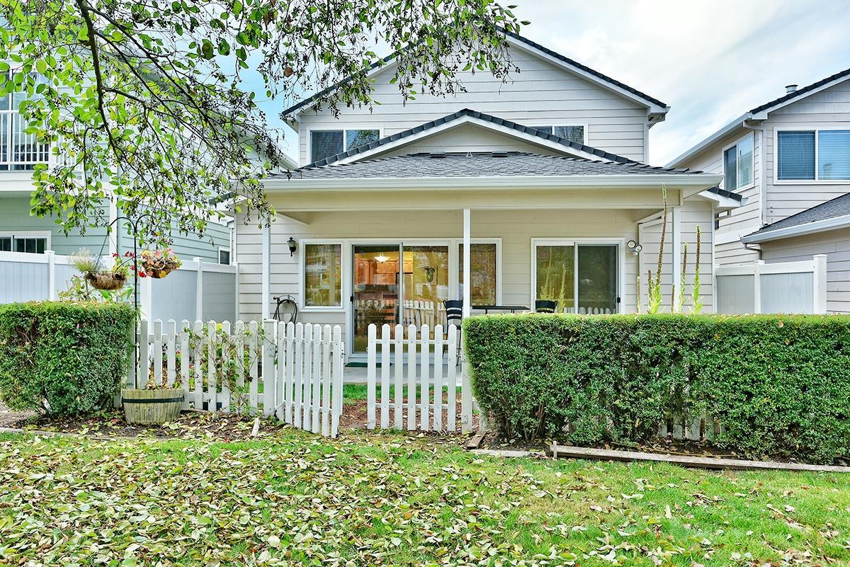 Meadowbrook Park - Residential