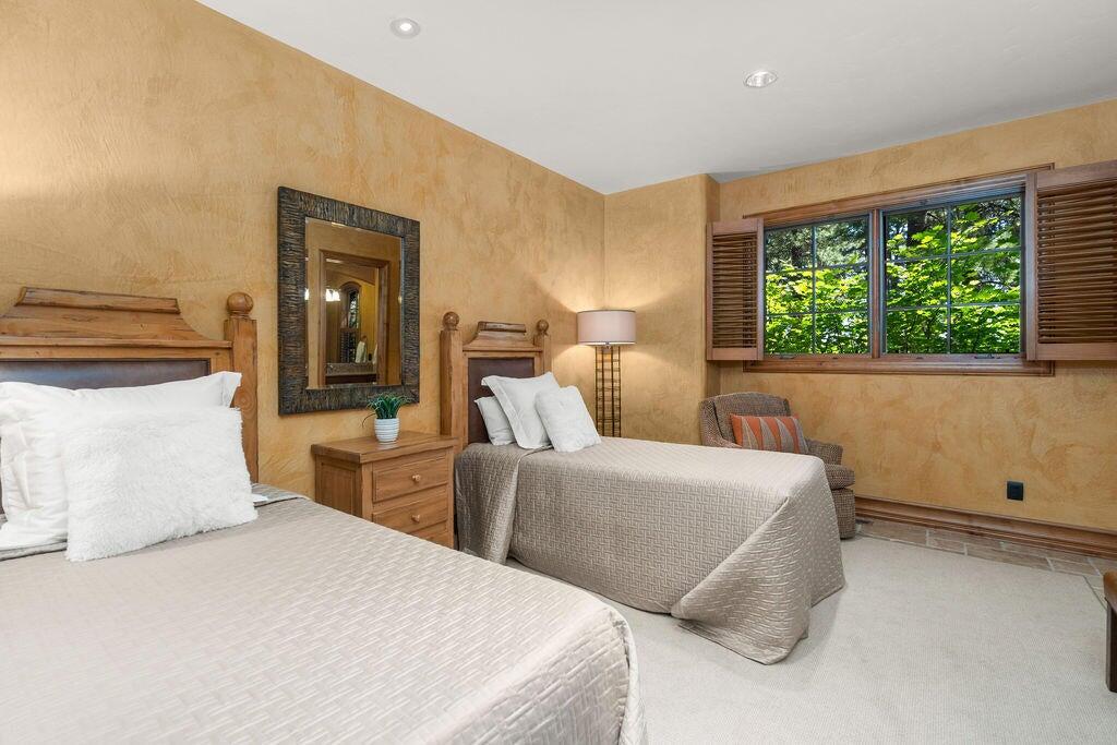 The Highlands at Broken Top - Residential