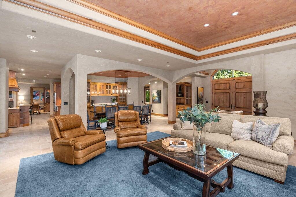 The Highlands at Broken Top - Residential