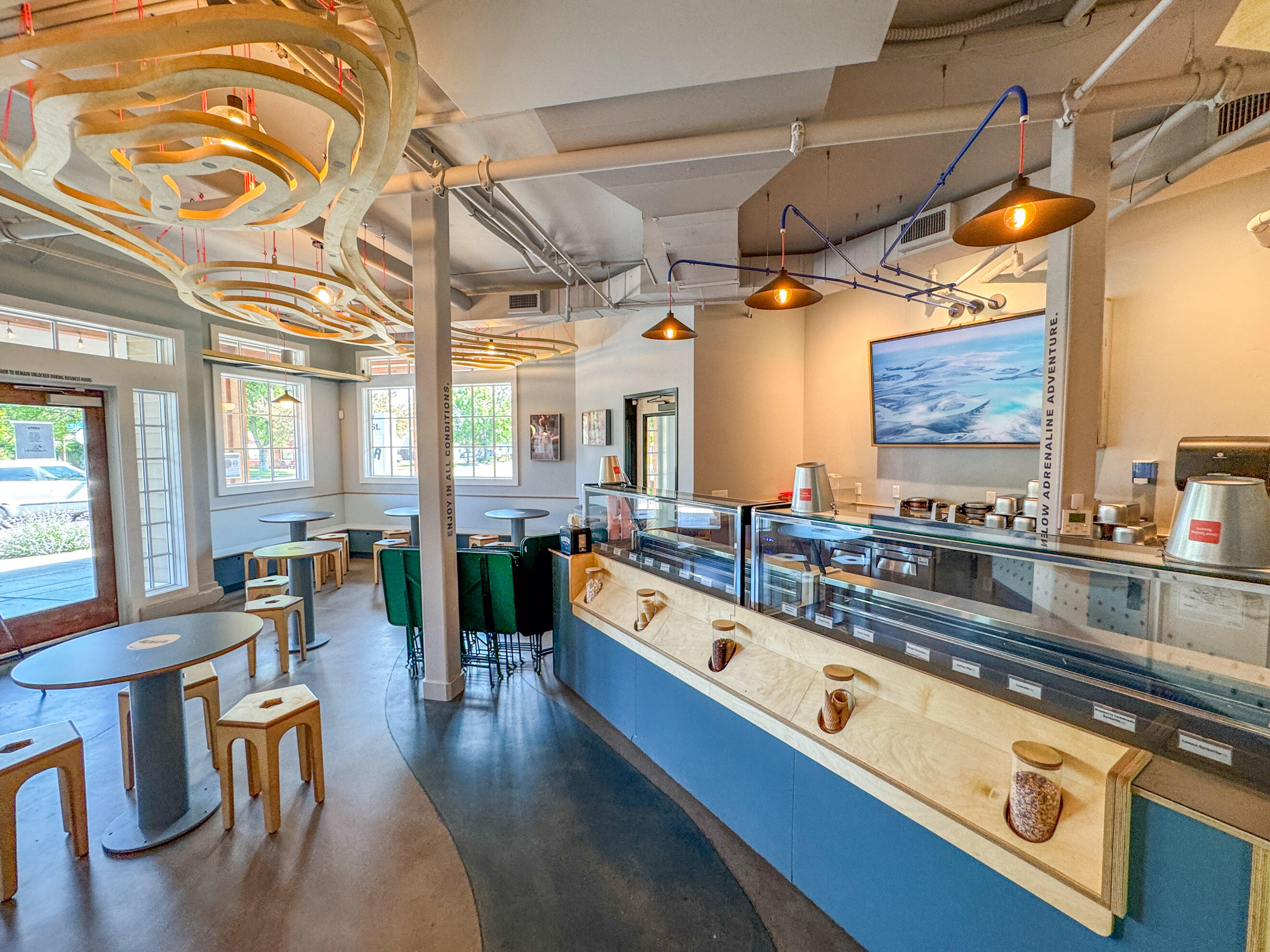 Highland - Commercial Sale