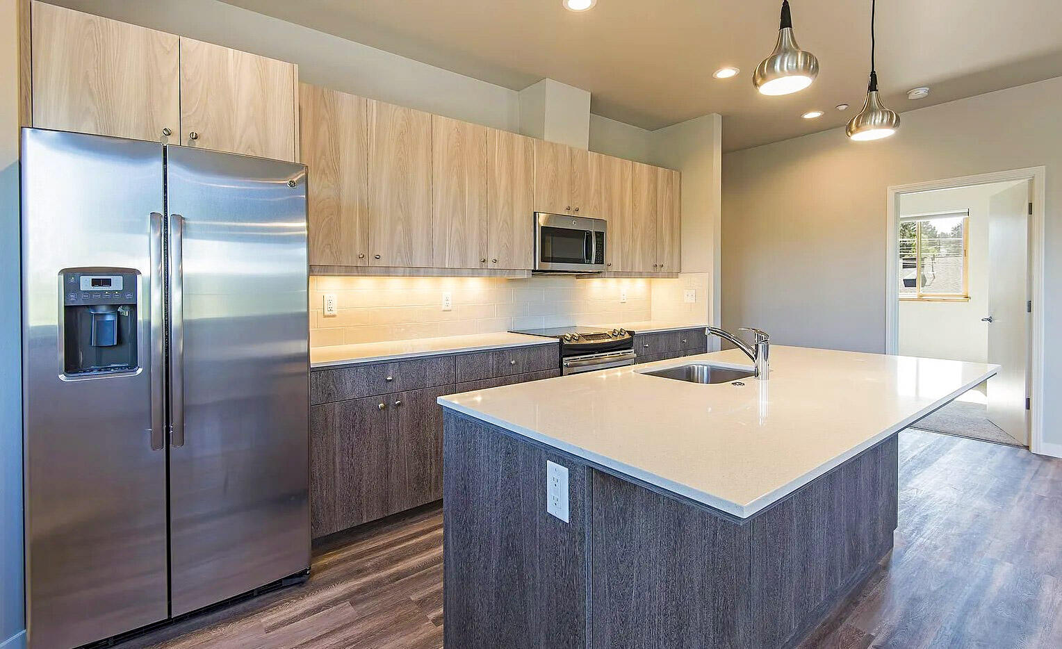 Highland - Commercial Sale