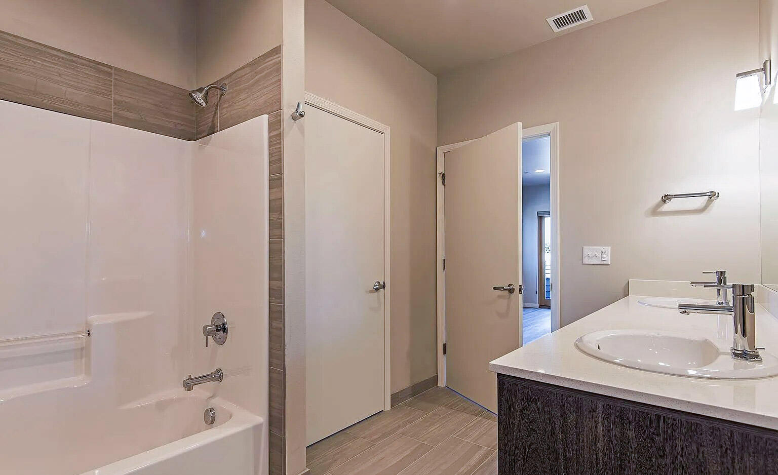 Highland - Commercial Sale