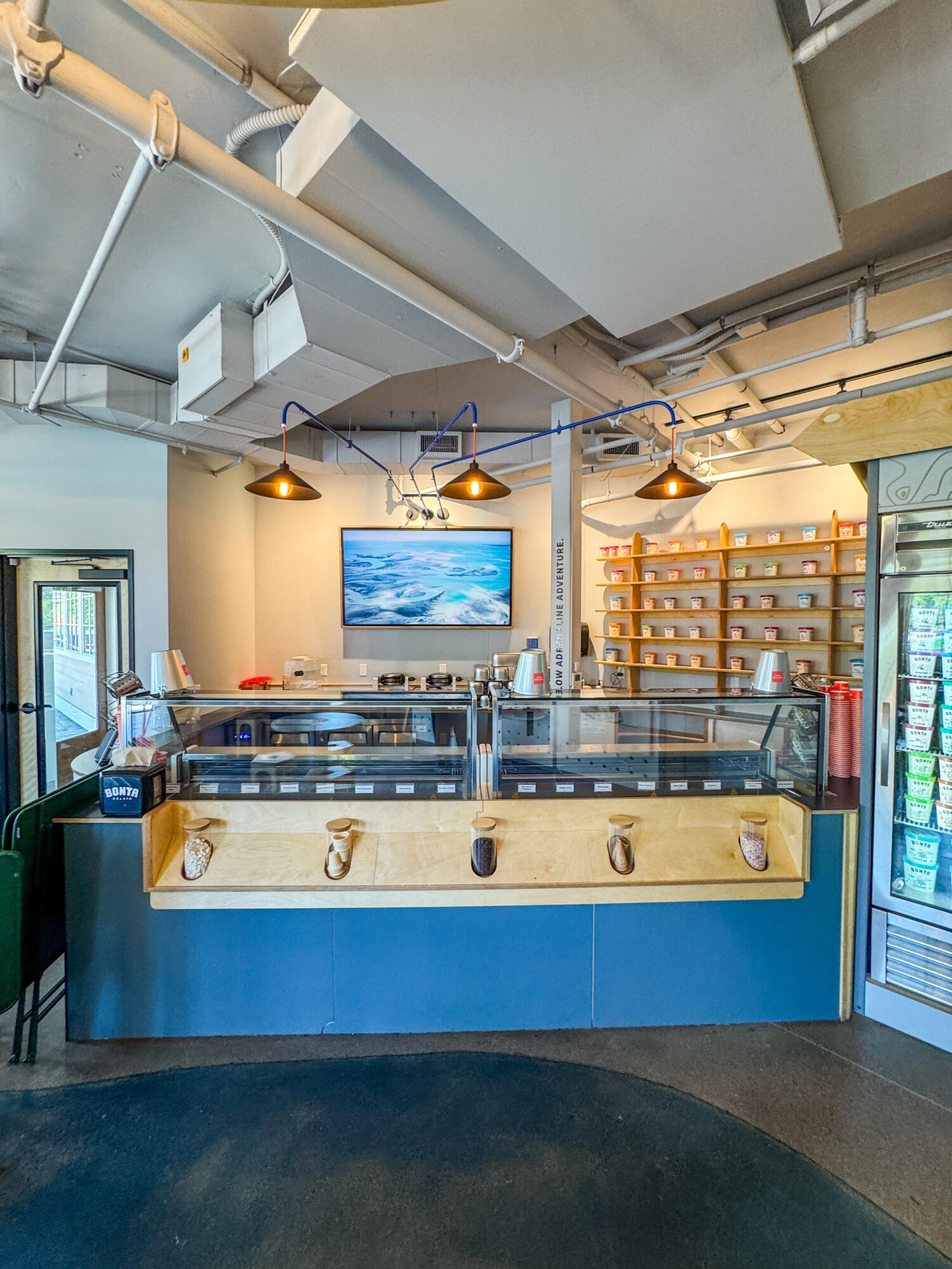 Highland - Commercial Sale