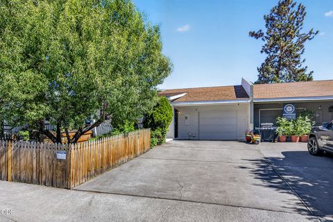Tiny photo for 844 SE Stratford Court, Bend, OR 97702 (MLS # 220224516)
