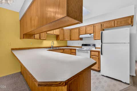 Tiny photo for 844 SE Stratford Court, Bend, OR 97702 (MLS # 220224516)