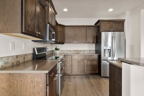 Tiny photo for 9040 SW Sand Ridge Road, Terrebonne, OR 97760 (MLS # 220212598)