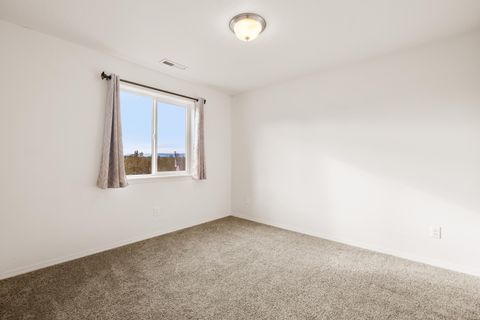 Tiny photo for 9040 SW Sand Ridge Road, Terrebonne, OR 97760 (MLS # 220212598)