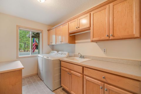 Tiny photo for 14213 Clearwater Lane, La Pine, OR 97739 (MLS # 220209987)