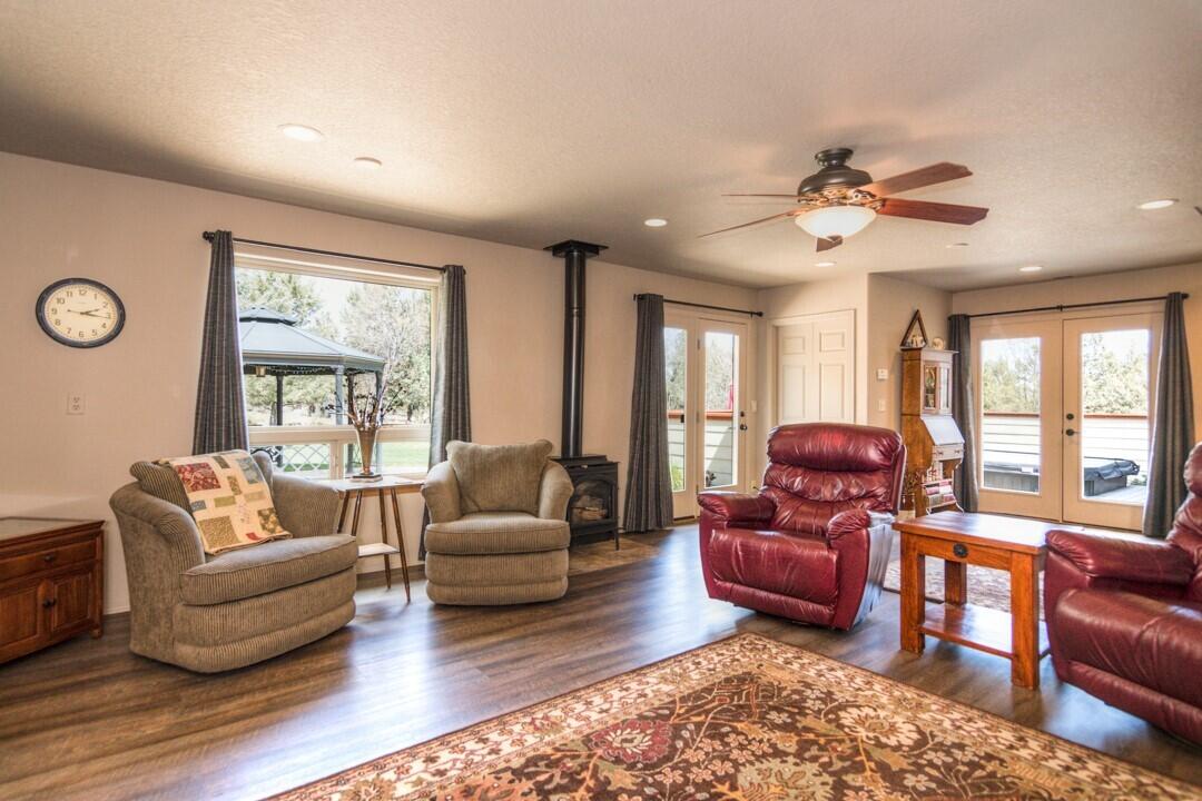 Crestridge Estate - Residential