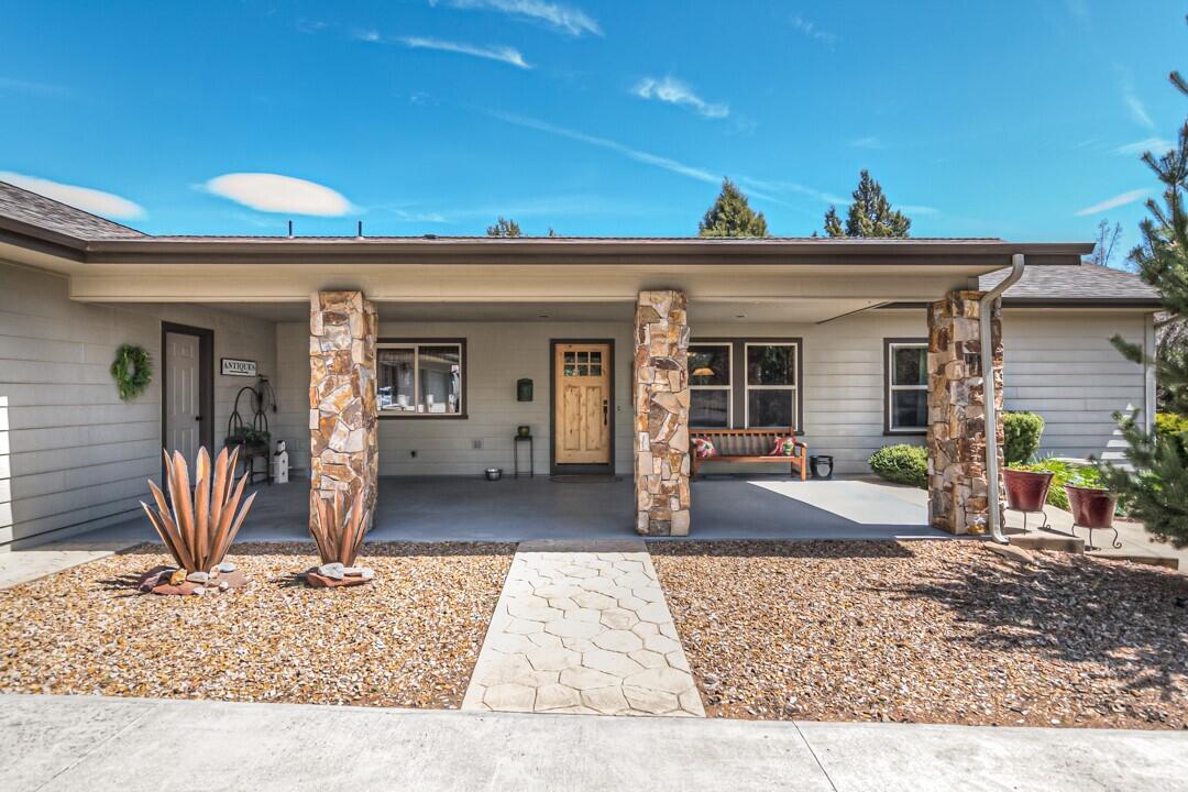 Crestridge Estate - Residential