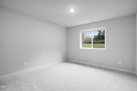 Tiny photo for 63126 NE Henningsen Pl Pl, Bend, OR 97701 (MLS # 220223153)