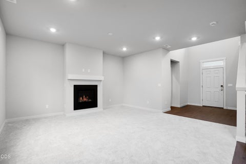 Tiny photo for 63126 NE Henningsen Pl Pl, Bend, OR 97701 (MLS # 220223153)