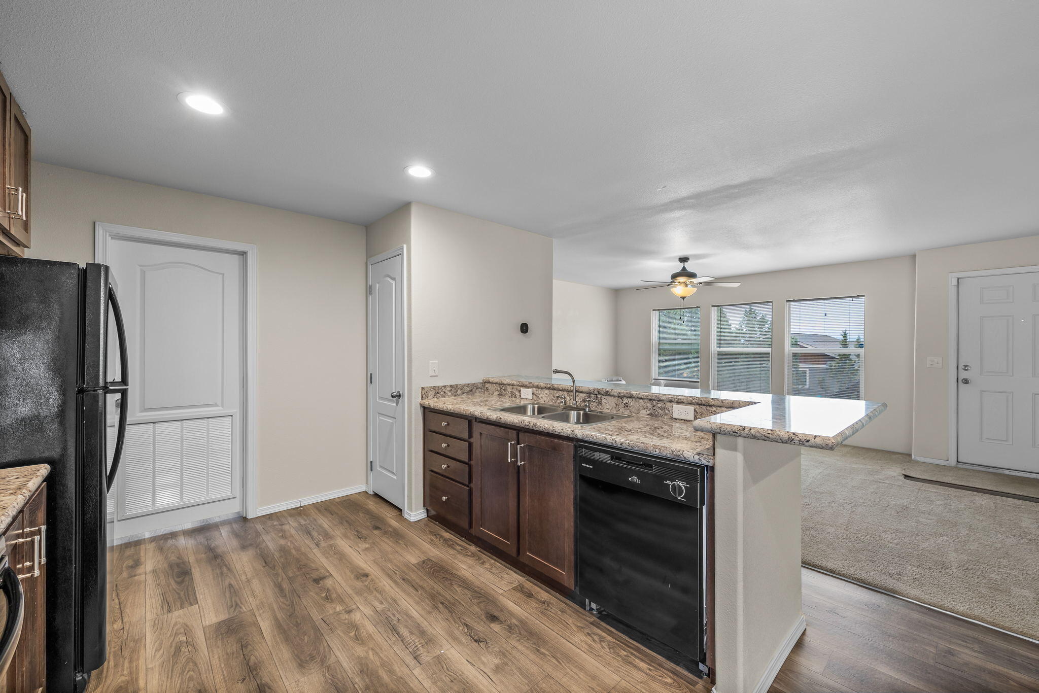 Golden Horseshoe - Residential