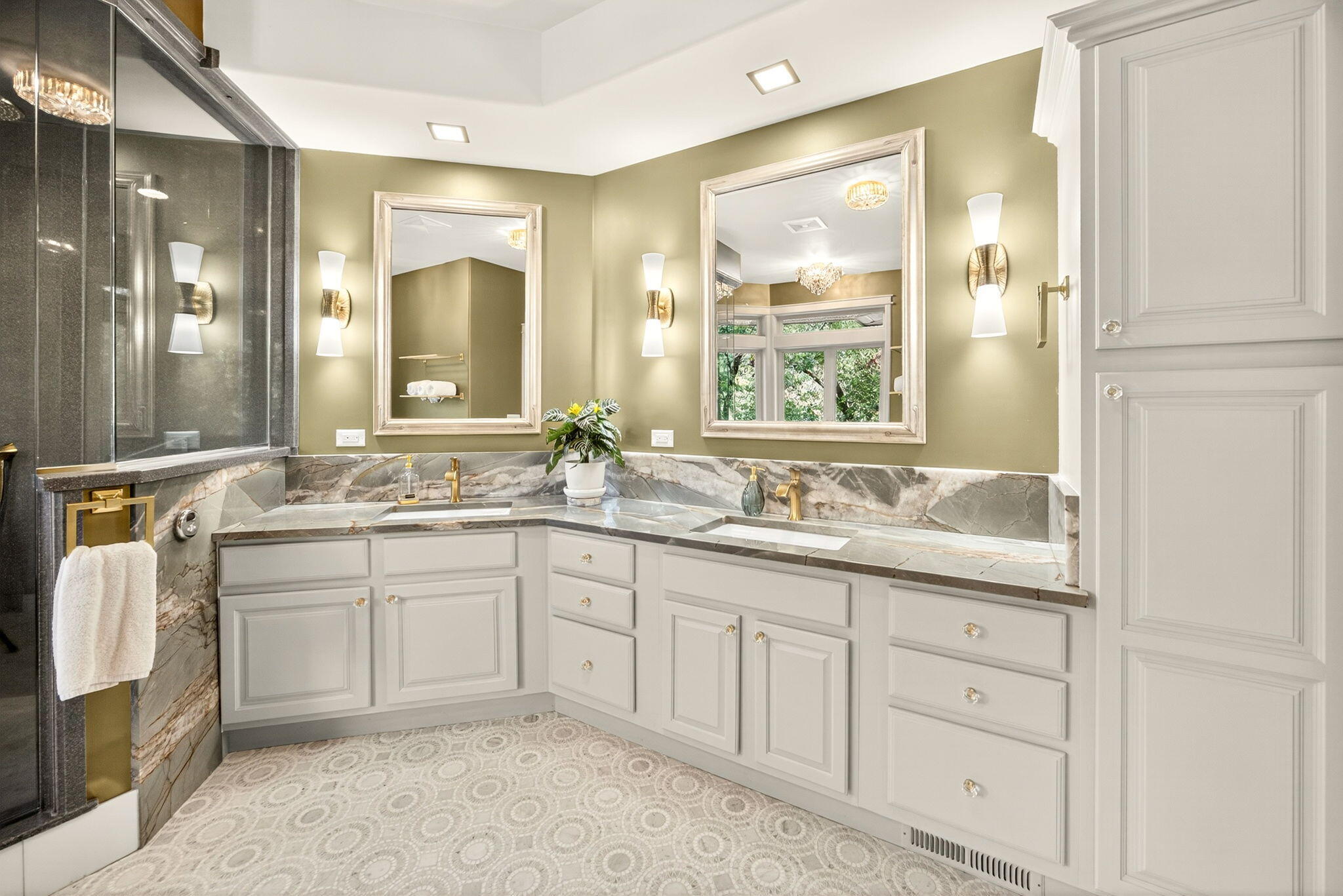 Lithia Creek Estates, AReplat Of Lithia Park Village - Residential