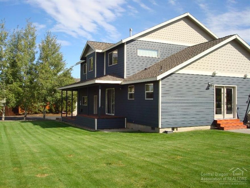 Immaculate 1 - owner home. This park-like setting home is on a .29 acre lot in a wonderful well manicured neighborhood on a spacious corner lot. Impressive well-designed 4 bedrooms, 2-1/2 bath with living and separate bonus or family room. Open kitchen features corian counters and stainless appliances. Master with spa tub and walk-in full tile shower. Plenty of room in this over-sized triple car garage for all your toys. Potential for RV parking. A Must See!