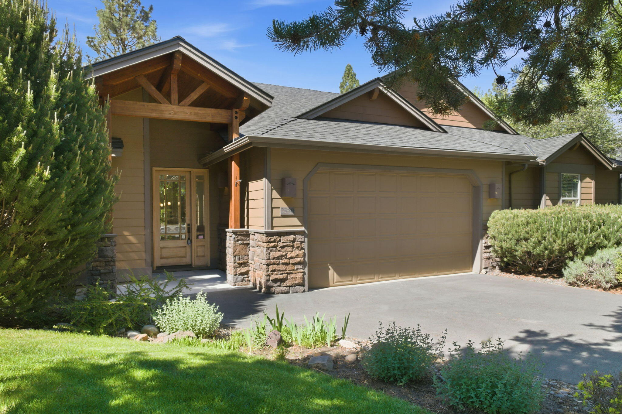 2550 NW Locke Court
