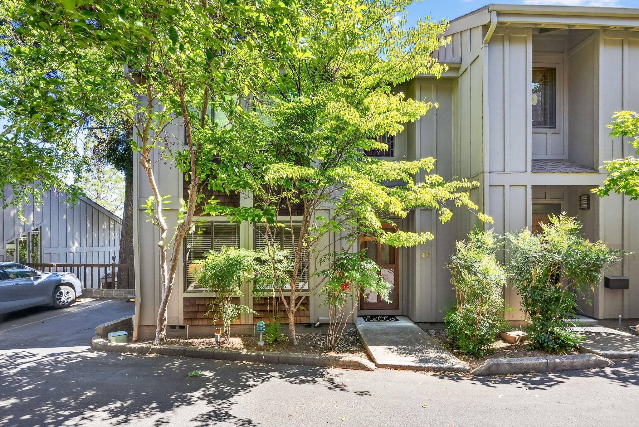 Ravenwood Townhomes - Residential