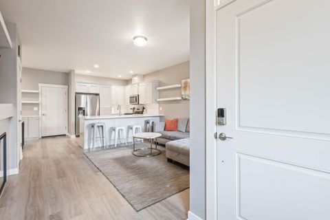 Tiny photo for 2561 NE Purcell Boulevard, Bend, OR 97701 (MLS # 220212742)