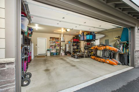 Tiny photo for 10064 Juniper Glen Circle, Redmond, OR 97756 (MLS # 220212456)