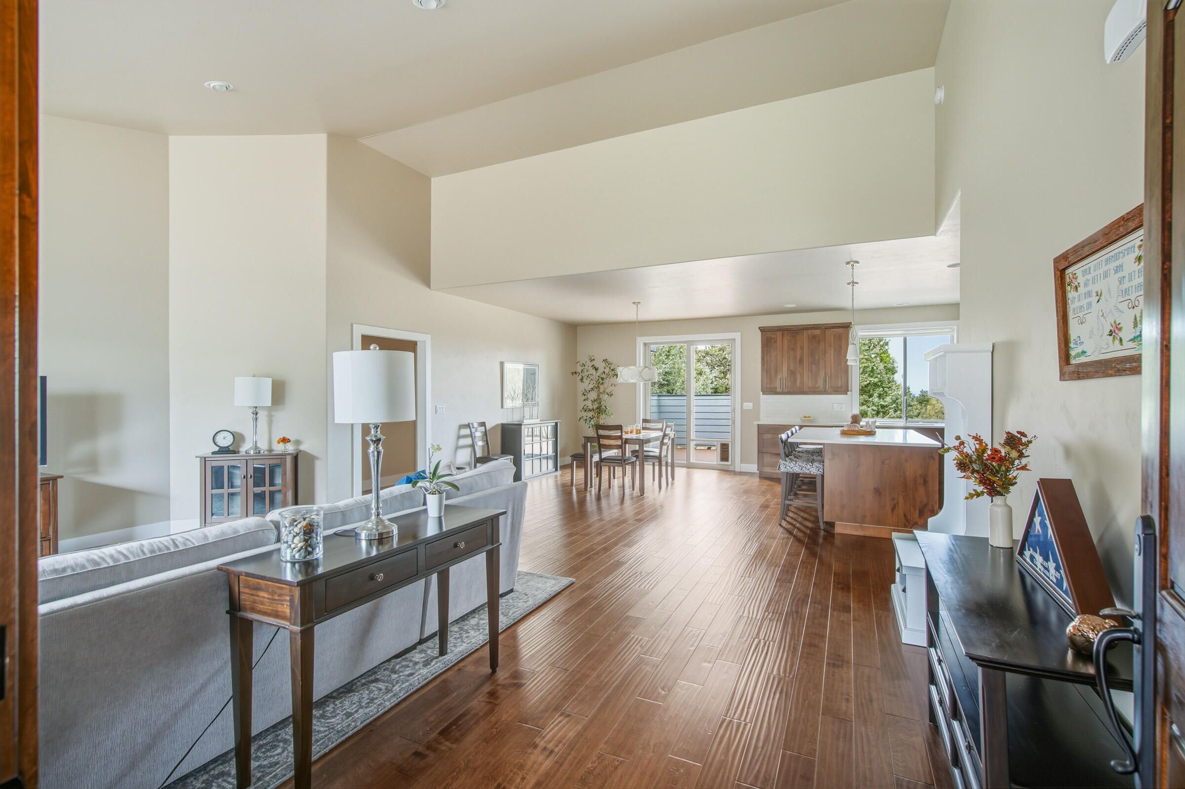 10064 Juniper Glen Circle