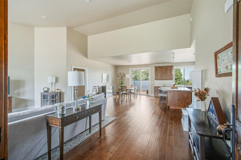 Tiny photo for 10064 Juniper Glen Circle, Redmond, OR 97756 (MLS # 220212456)