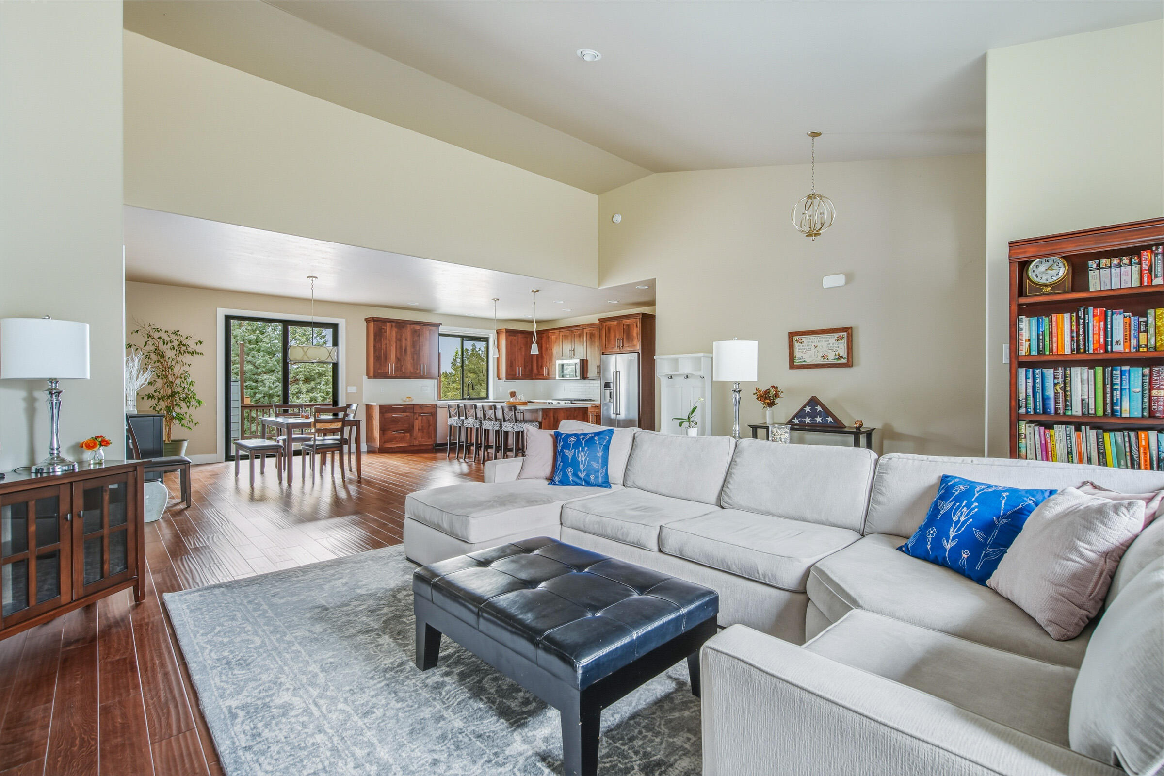 10064 Juniper Glen Circle