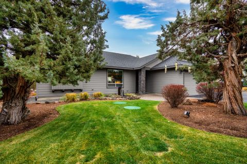 Tiny photo for 10064 Juniper Glen Circle, Redmond, OR 97756 (MLS # 220212456)