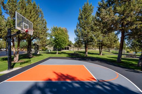 Tiny photo for 10064 Juniper Glen Circle, Redmond, OR 97756 (MLS # 220212456)