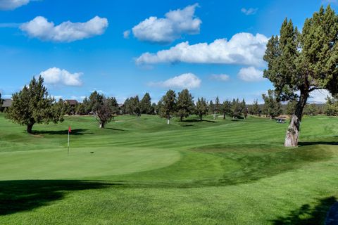 Tiny photo for 10064 Juniper Glen Circle, Redmond, OR 97756 (MLS # 220212456)