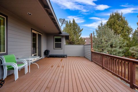 Tiny photo for 10064 Juniper Glen Circle, Redmond, OR 97756 (MLS # 220212456)
