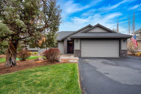 Tiny photo for 10064 Juniper Glen Circle, Redmond, OR 97756 (MLS # 220212456)