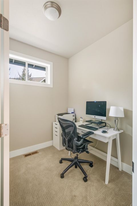 Tiny photo for 10064 Juniper Glen Circle, Redmond, OR 97756 (MLS # 220212456)