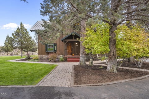 Tiny photo for 18495 Crawford Trail, Sisters, OR 97759 (MLS # 220224144)